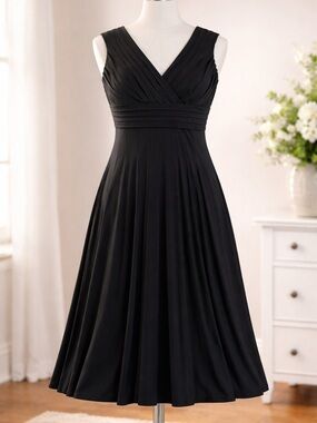 Black Cocktail Dress Size 10 Knee Length Fit + Flare Pleated Skirt Stretch LBD